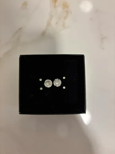 Vendo trio de brincos de prata e zirconia!
