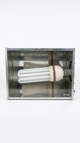 Refletor Retangular Alumínio 500W + Lâmpada Fluorescente Alta Potência 84w + Bocal