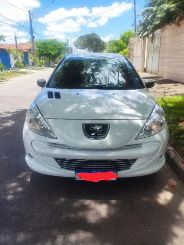 Peugeot 207 Sed. Passion XR Sport 1.4 Flex 8V 4P 2013