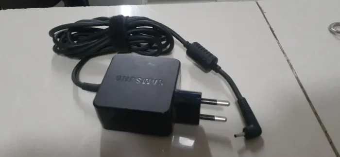 Carregador chomebook Samsung 12v original