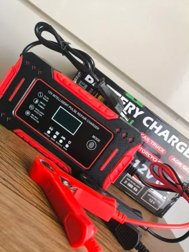 Carregador de Bateria Automotivo carro e moto - DISPONÍVEL
