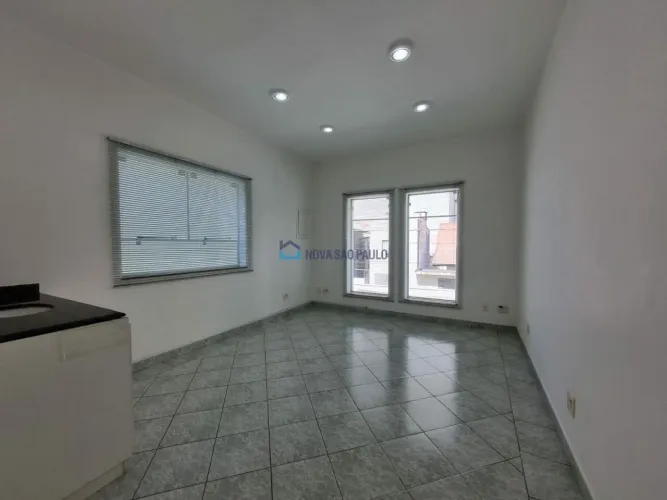 Sobrado Comercial para Locação na Vila Nova Conceição - 160m²