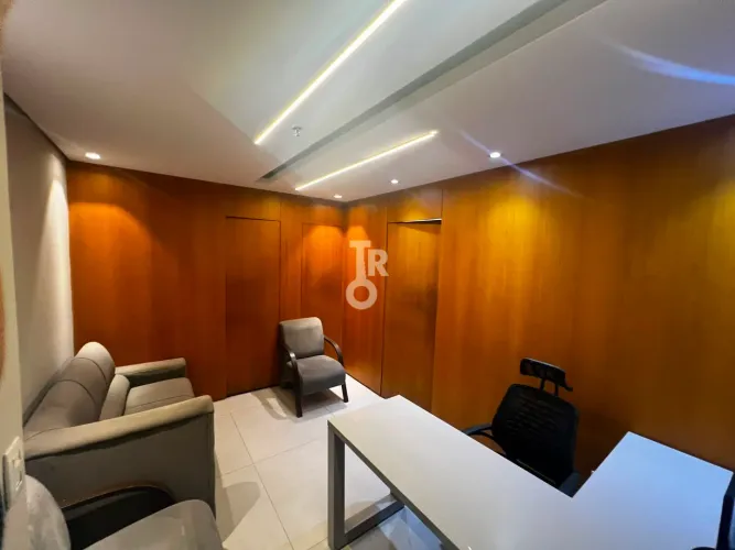SALA COMERCIAL REFORMADA 45 M2 PARA LOCAÇÃO NO EDIFÍCIO THE ONE OFFICE TOWER - JUNDIAÍ/SP
