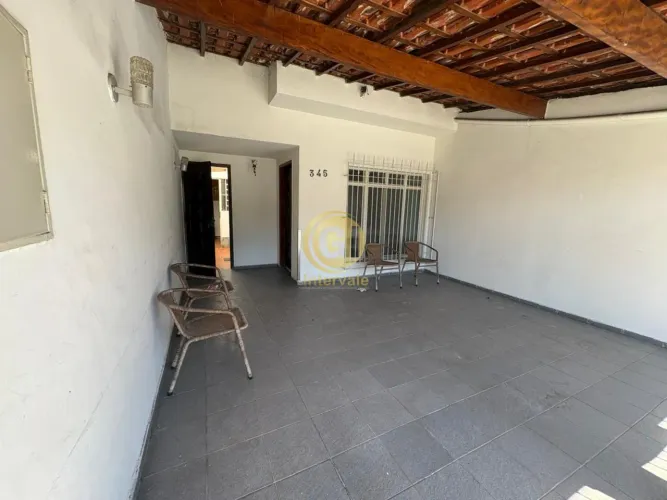 Casa à Venda no Santa Maria - 3 Quartos, 2 Banheiros e Excelente Localização em Jacareí/SP