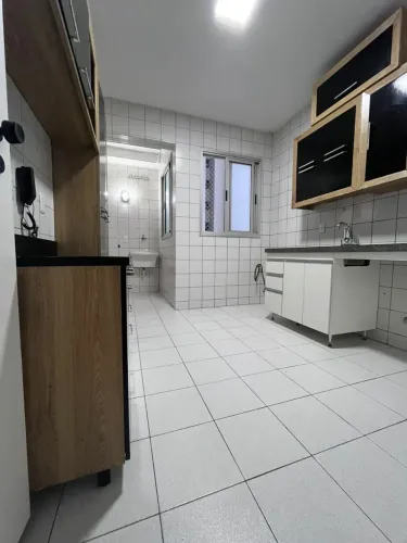 Imóvel para aluguel possui 87 metros quadrados com 3 quartos