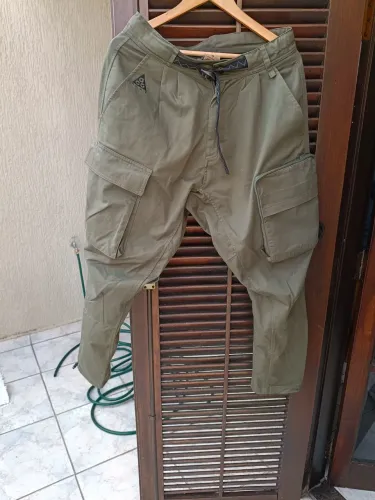 ACG- Calça Cargo( Size S )