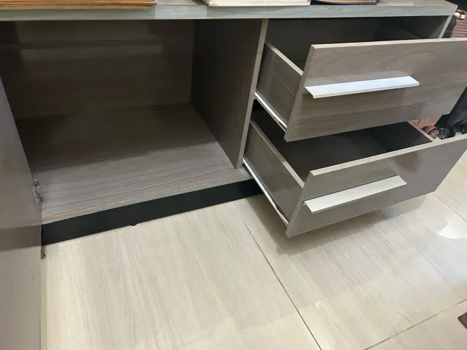 Rack muito conservado