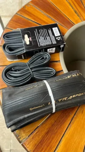 Novo Um pneu Continental Ultra Sport 28mm + duas câmaras de ar