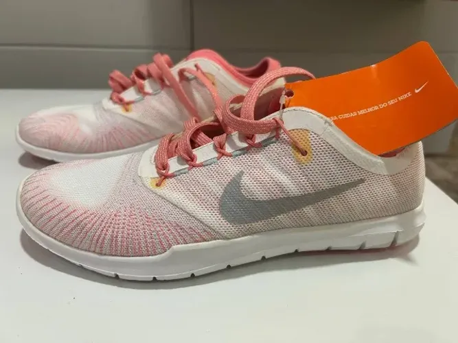 Tênis Nike original feminino novinho - tam 37,5 br