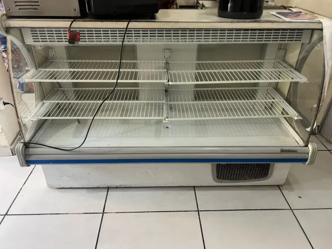 Freezer gelado 