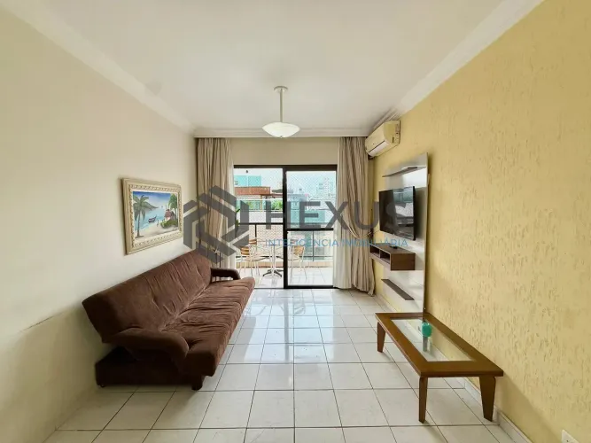 Apartamento com varanda e lazer a 400m da praia na Enseada, Guarujá