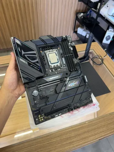 Kit i9-13900KF + Z790-F Wifi II rog Strix (Anápolis)