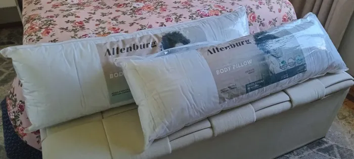 2 Travesseiros de Corpo Body Pillow Altemburg 40cm X 1,30m