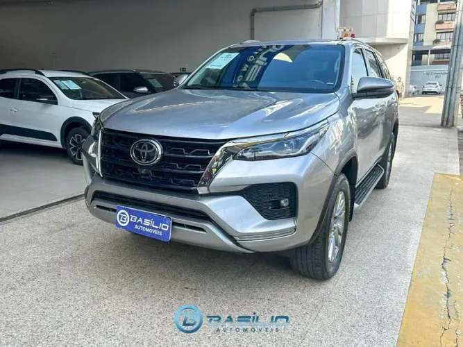 Toyota Hilux SW4 SRX 4X4 2.8 TDI 16V Dies. Aut. 2022