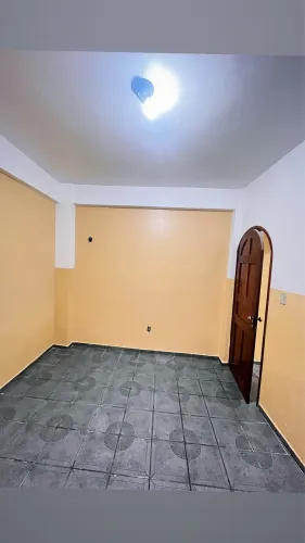 Aluga-se apartamento