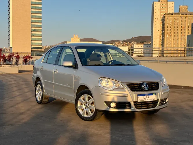 Volkswagen Polo Sed. Comfort. 1.6 MI Tot. Flex 8V 2008