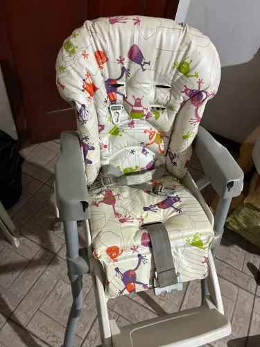 Cadeirão de alimentação