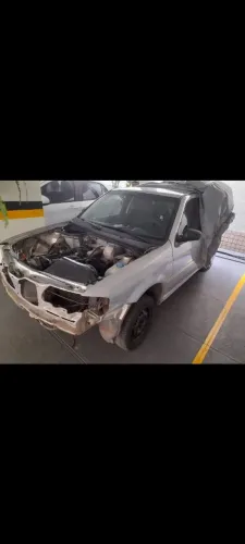 Gol G4 1.0 2 portas c/ ar ( Sucata)