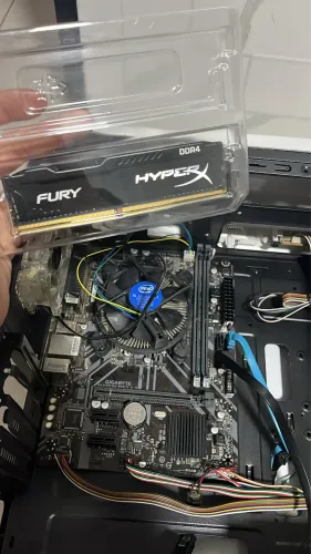 Kit I5 9400F + H310M Ds2 2.0 + 8 Gb RAM Hyper X Fury 2666 mhz DDR4