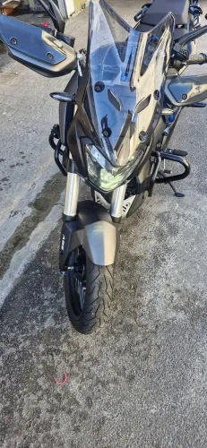 Moto bajaja 400 2025