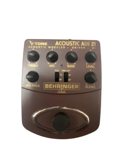 Pedal De Pré-amplificador Acústico Behringer Adi21 V-tone