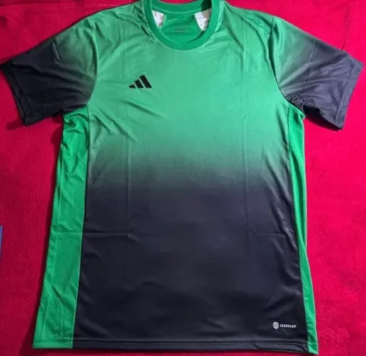 Adidas camiseta G nova