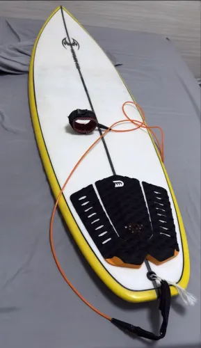 Prancha Surf 6?0 32L SEM DETALHES! Aceito troca por uma 6?3