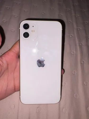 Vende-se iPhone 11