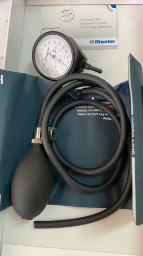 Vendo aparelho de pressão alemão analógico livre latex