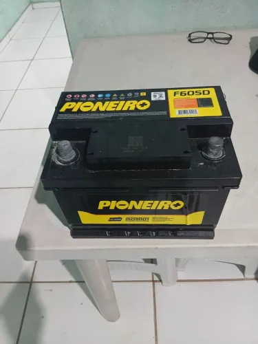 Vendo uma bateria nova só quise dias de uso 350 ainda tá na garantia ok