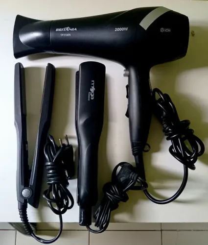Kit Secador Britânia 2000w - 220V + 2 Chapinha Bivolt