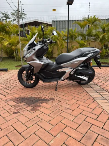 Vendo Honda ADV 160 *zero *