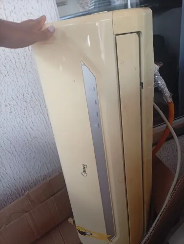 Ar condicionado Midea liva