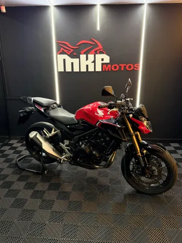 Honda CB500F 2023