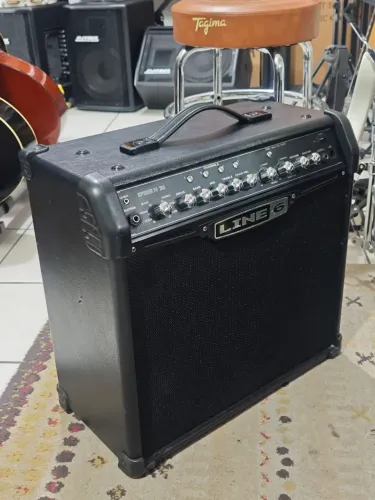 Cubo LINE 6 Spider IV 30 c/ Efeitos