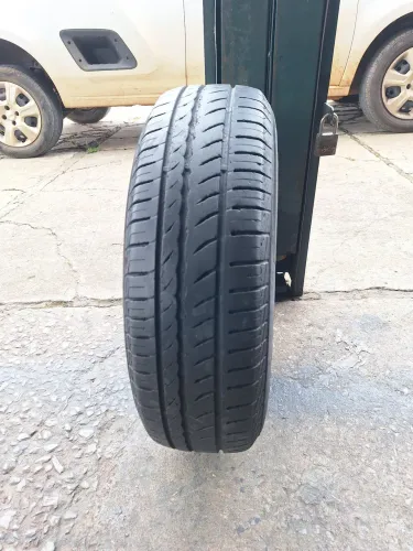 Pneu 175 70 14 Pirelli P1 (usado)