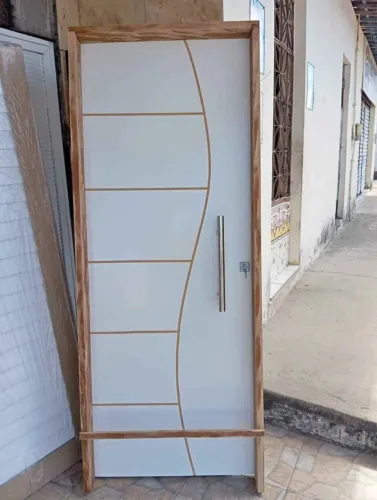 PORTAS PRA APARTAMENTO-QUARTO-ESCRITÓRIO EM OFERTA