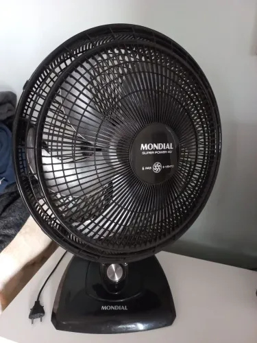 Ventilador de mesa Mondial Super Power, VSP-40-B de 40 CM