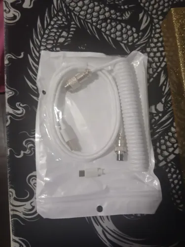 Cabo Espiral USB-C para USB-A com Conector Aviador | Teclado Mecânico | Branco