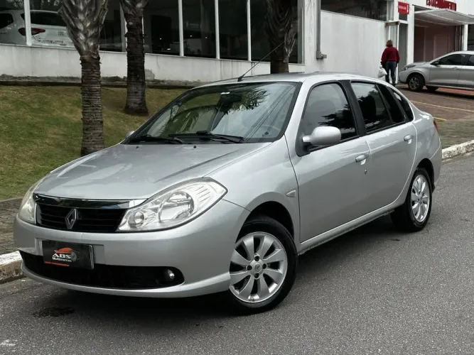Renault Symbol Privilège Hi-flex 1.6 16V 4P 2010
