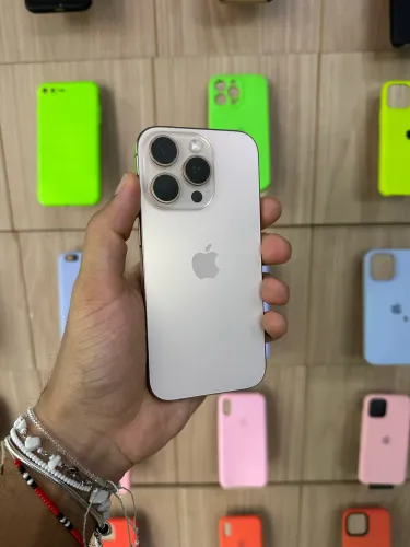iPhone 16 Pro 128GB DESERT SEMI NOVO