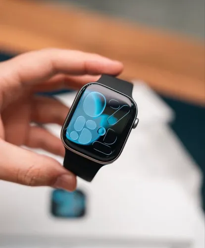 Apple Watch S11 42MM - Space Gray (NOVO)