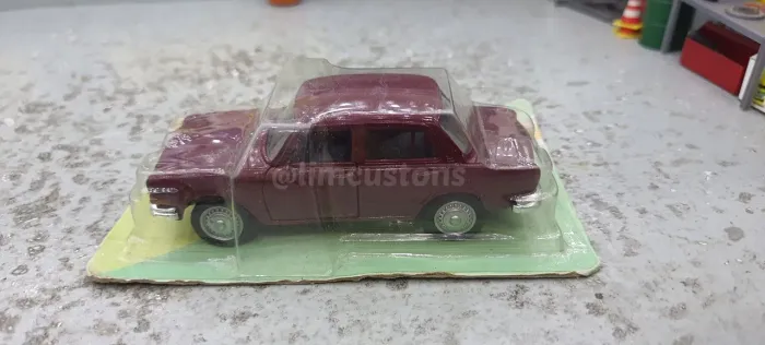 Miniatura 1:32 Volkswagen 1600 Zé do caixão Carros nacionais 2