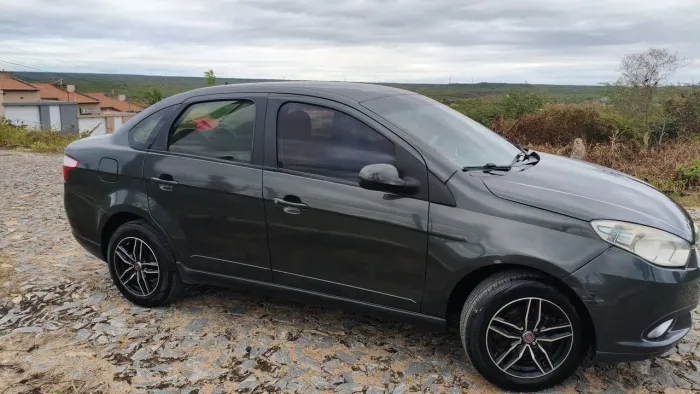 Fiat Grand Siena Attrac. 1.4 EVO F.flex 8V 2013