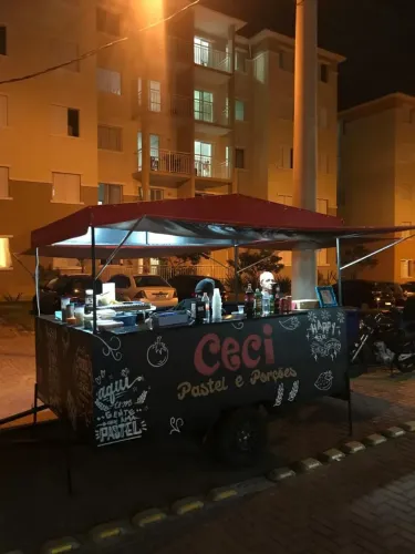 Carreta gastronômica 2019 emplacada com teto rebaixável
