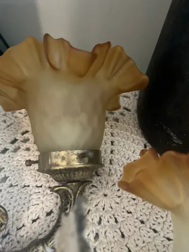 Par de arandelas em bronze com cúpulas degradê.