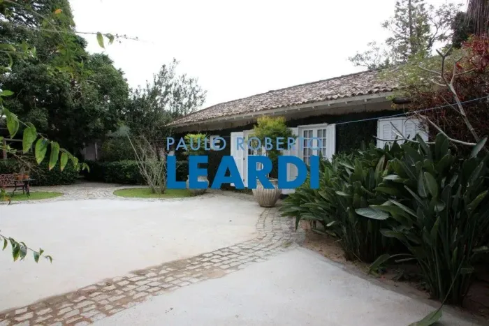 COMERCIAL - LAGOA DA CONCEIÇÃO - SC