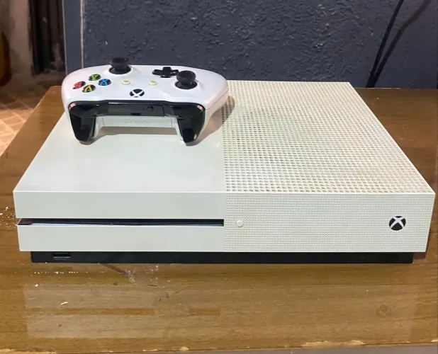 Microsoft Xbox One S 1TB