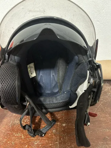 Capacete usado pra quem quiser reformar 30 reais