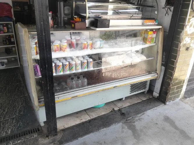 Geladeira Expositora Balcão Gelopa.